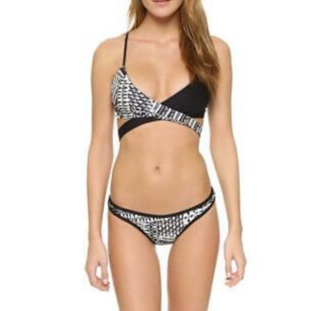 L Space Reversible Bikini Top Black & White Womens XS Strappy Top Only Triangle